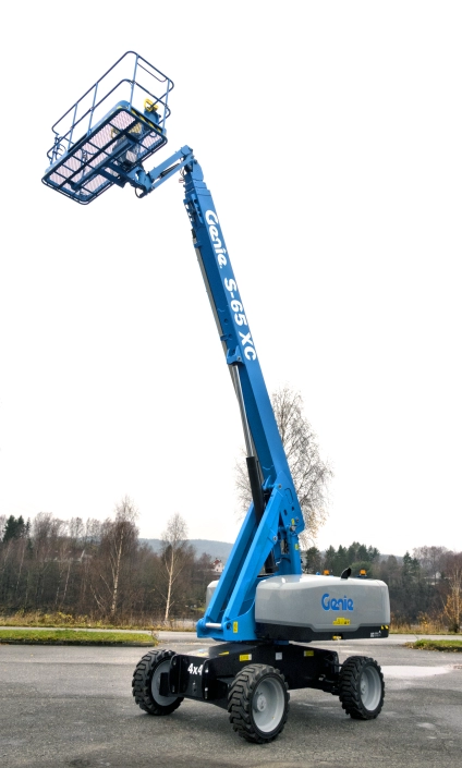 Genie S-65XC primærbommen hevet