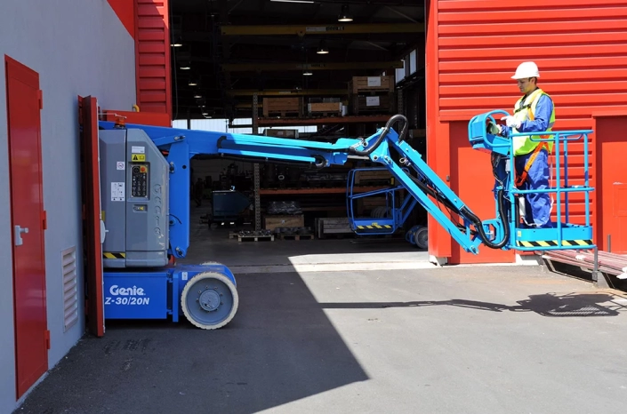 genie-z3020n-batteridreven-smal-z-bomlift-1 genie-z30/20n-batteridreven-smal-z-bomlift-1