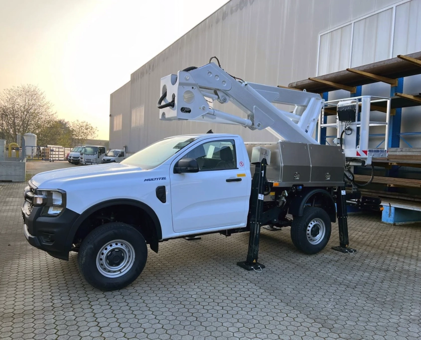 Ford Ranger 4×4 pick-up med teleskopbomlift