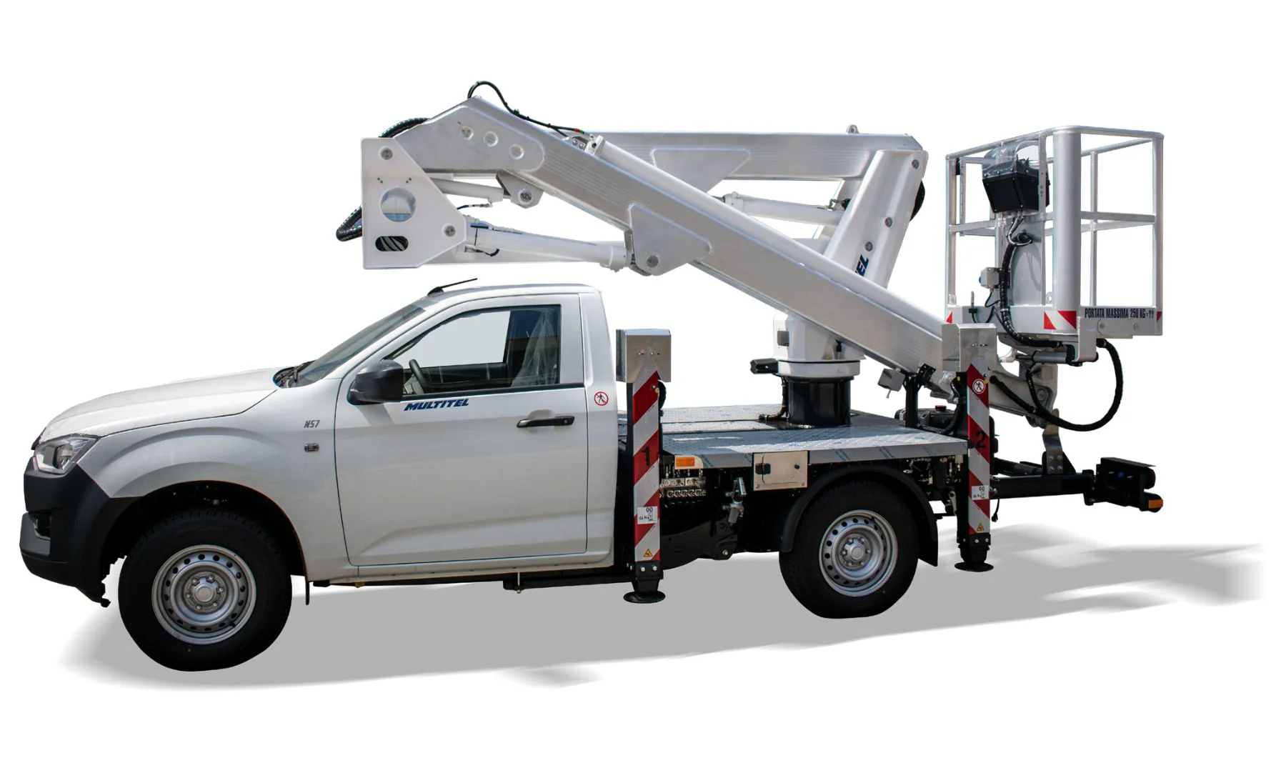 MXE 160 lift montert påISUZU Pick Up